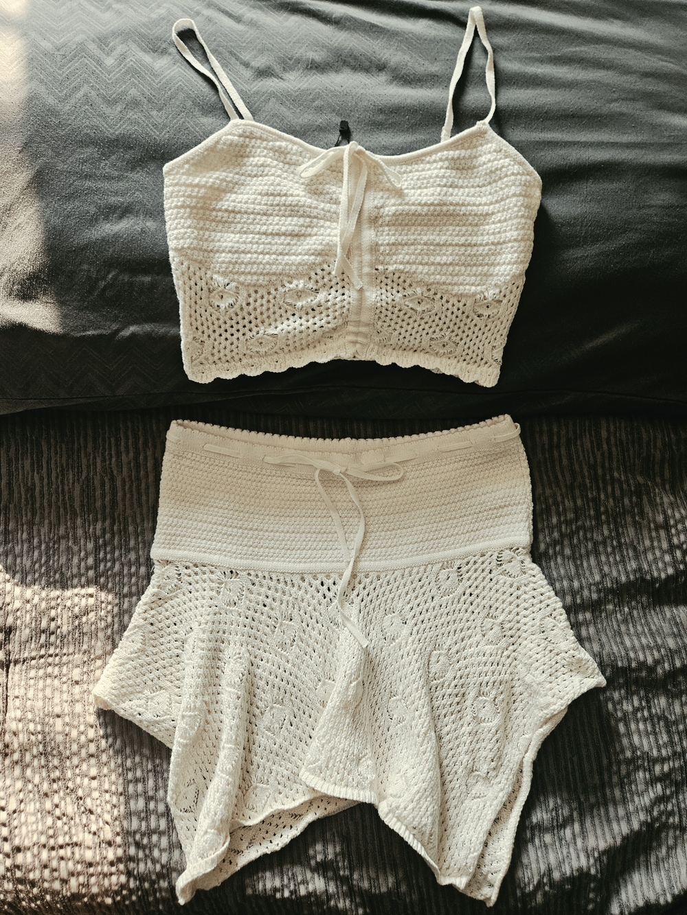 GARAGE Cream Crochet 2-Piece Set Tie Front Cami Crop Top & Ruffle Shorts S